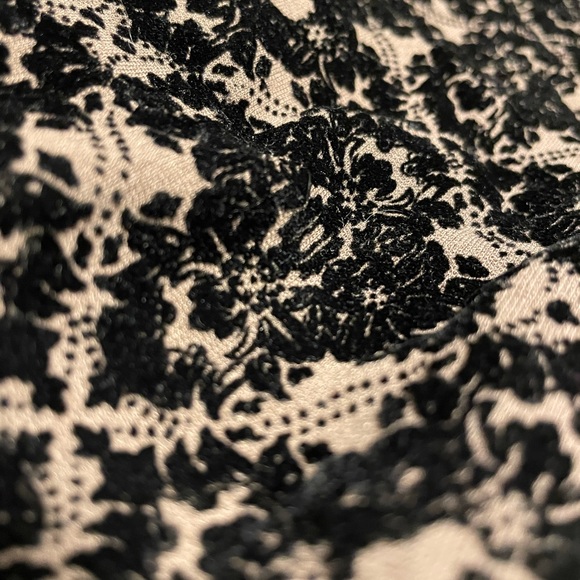 Never worn. Le chateau. Comfortable. Soft with velvet designs - Picture 2 of 3